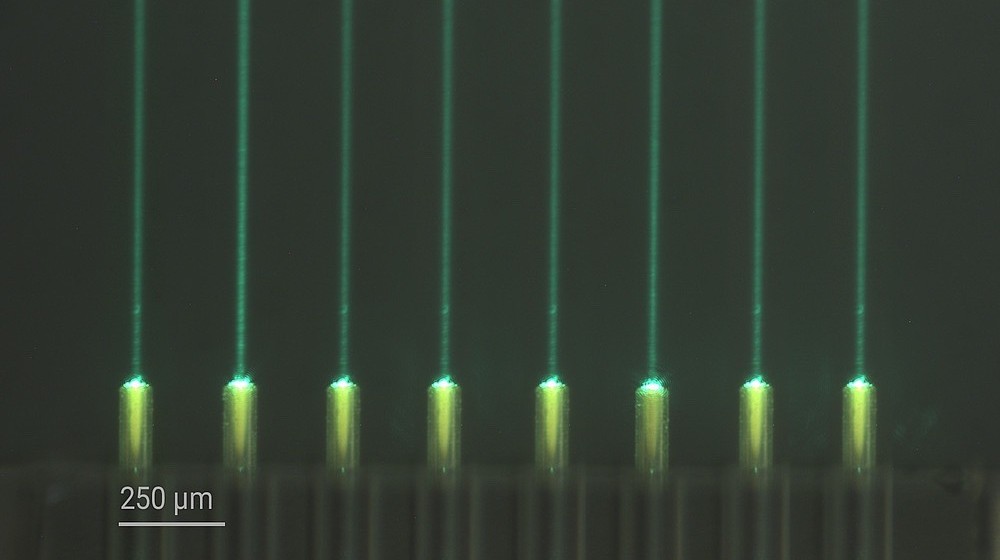 Квантовые вычисления ускоряются благодаря новому микромасштабному 3D-принтеру Nanoscribe
