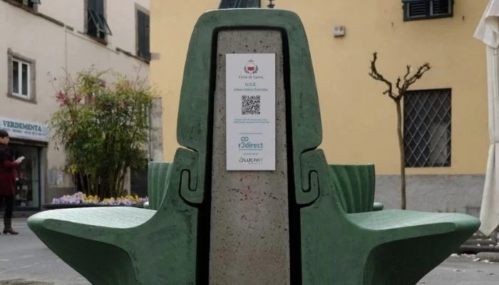 В Италии появились 3D-печатные скамейки из переработанного пластика