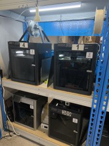 Ферма 3D-принтеров для проверки филаментов