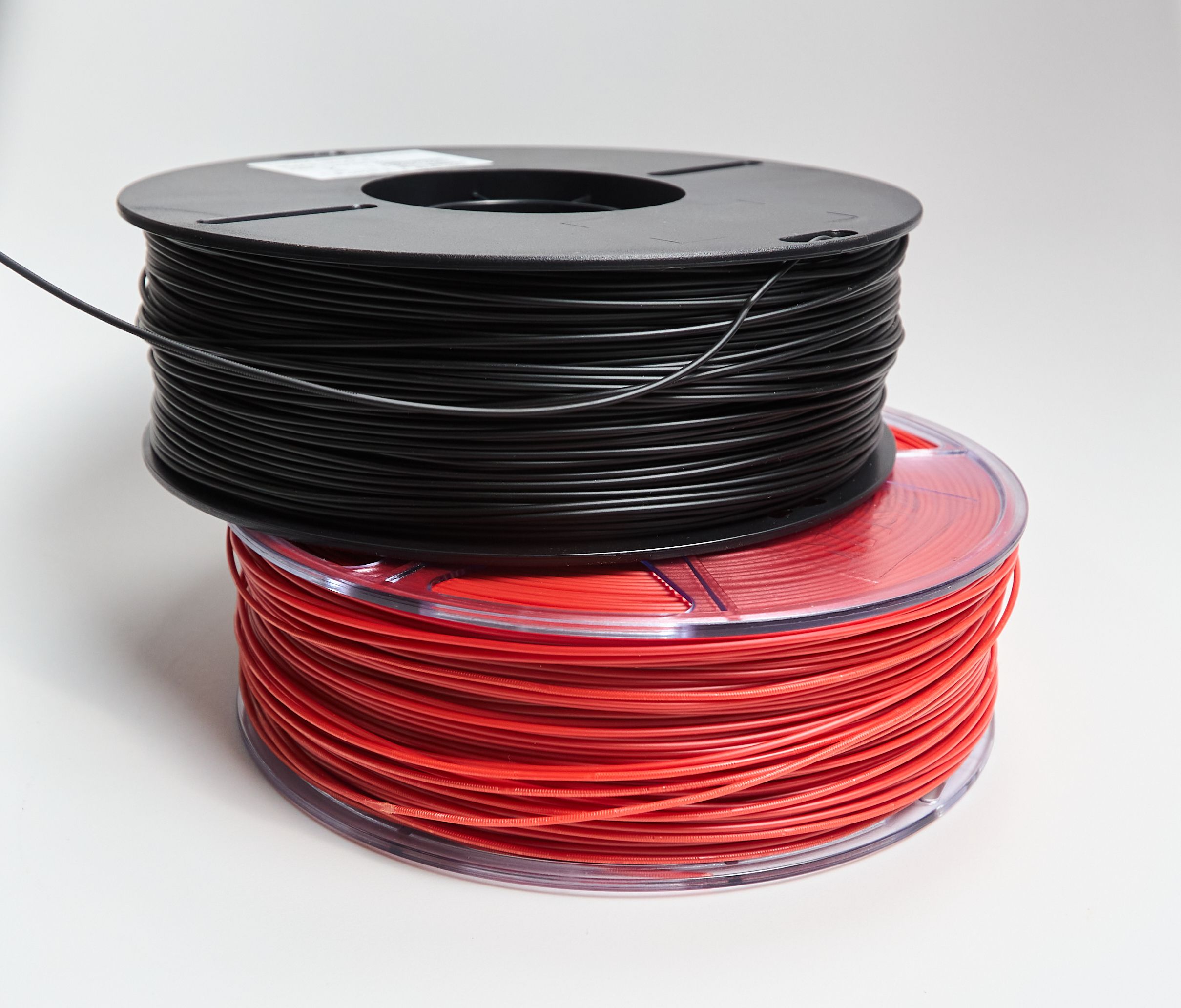 Технология FFF 3D-печати. materialy-dlya-fff-pechati-filament-katushki.jpg